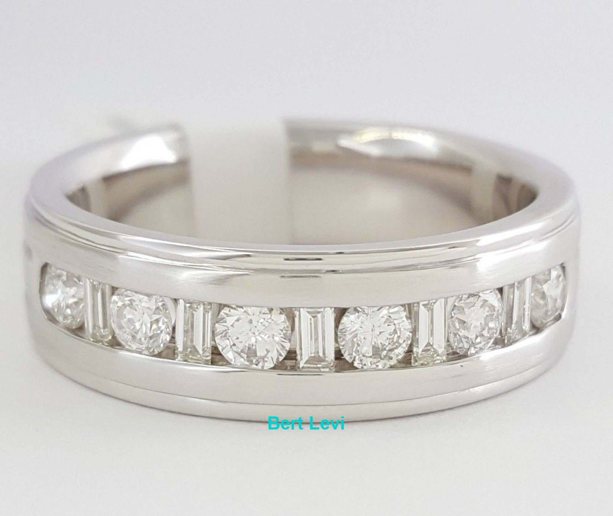 Round & Baguette Cut Diamond 0.75 ct 14K White Gold Wedding Band Ring 7 mm 9.8g