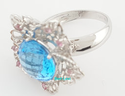 Blue Topaz Flower Statement Ring 18k White Gold 22.6 mm 7.5 Grams