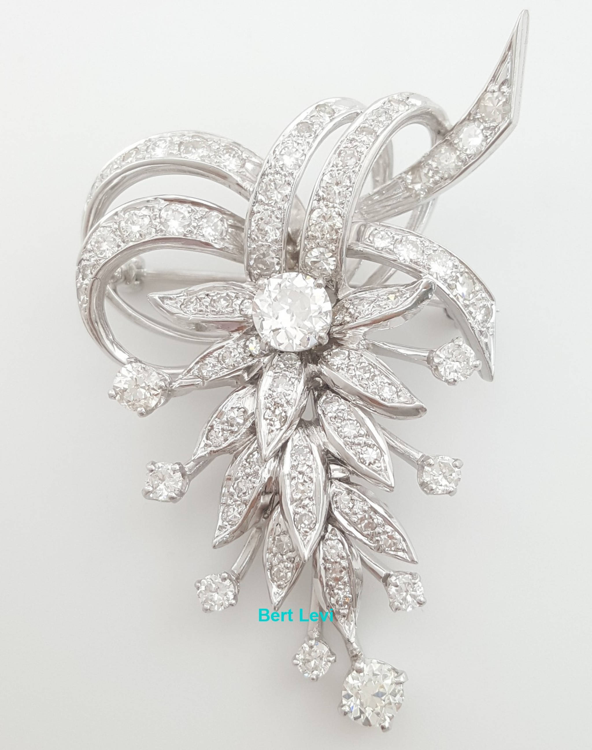 Antique Art Deco Old European Diamond Brooch Pendant Platinum 3.19 ct 18.3 mm