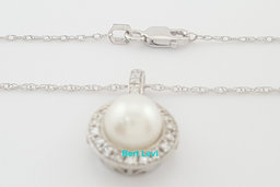 Akoya Pearl & Diamond Halo Pendant Necklace 0.12 ct 14K Gold 20"