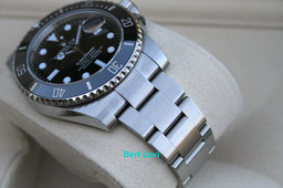 ROLEX 116610 SUBMARINER DATE WATCH NIB