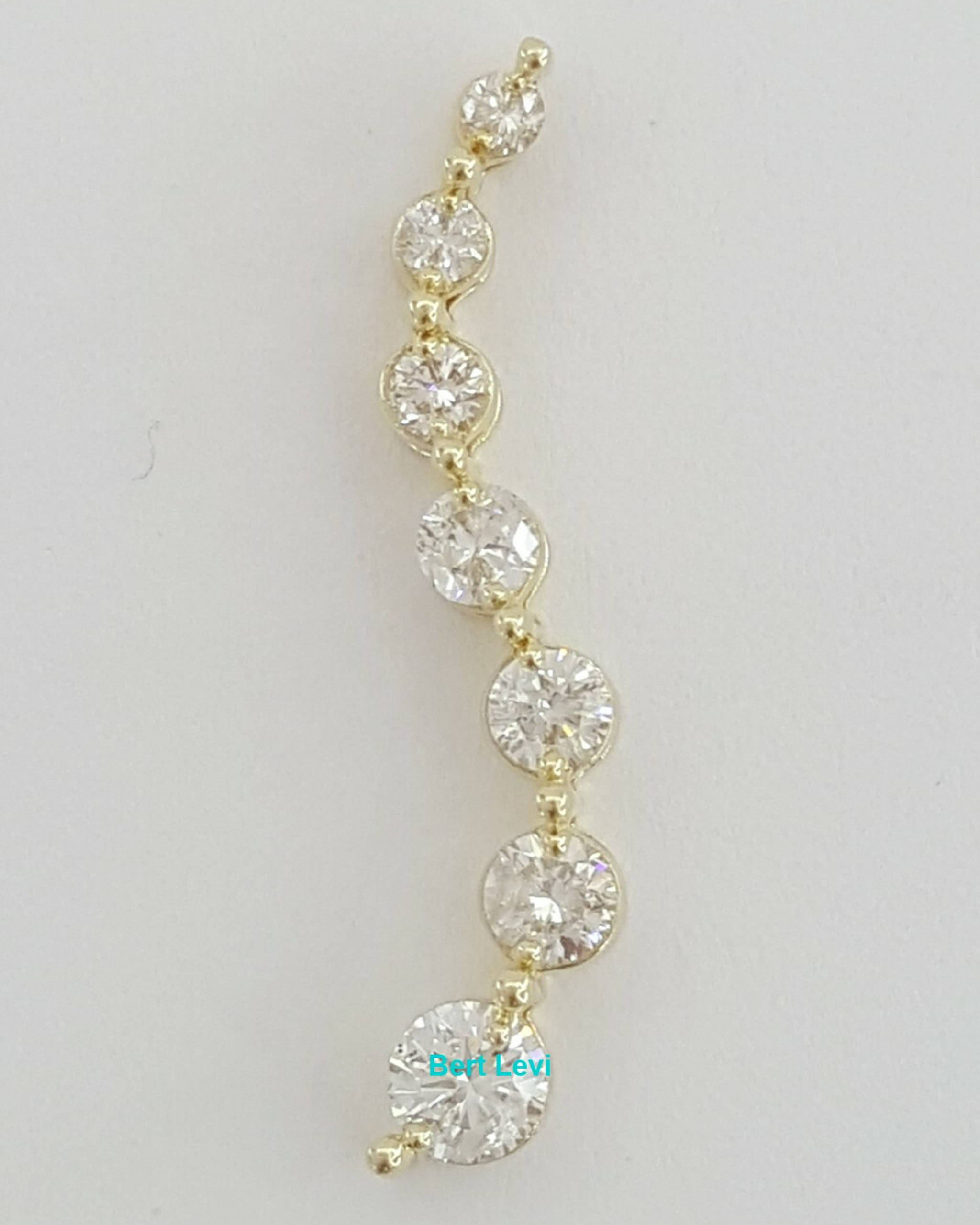 0.5 ct 14K Yellow Gold Seven 7 Round Brilliant Cut Diamond Journey Pendant 1"
