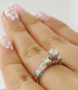 0.55 ct 14K White Gold Round Brilliant Cut Diamond Engagement Ring