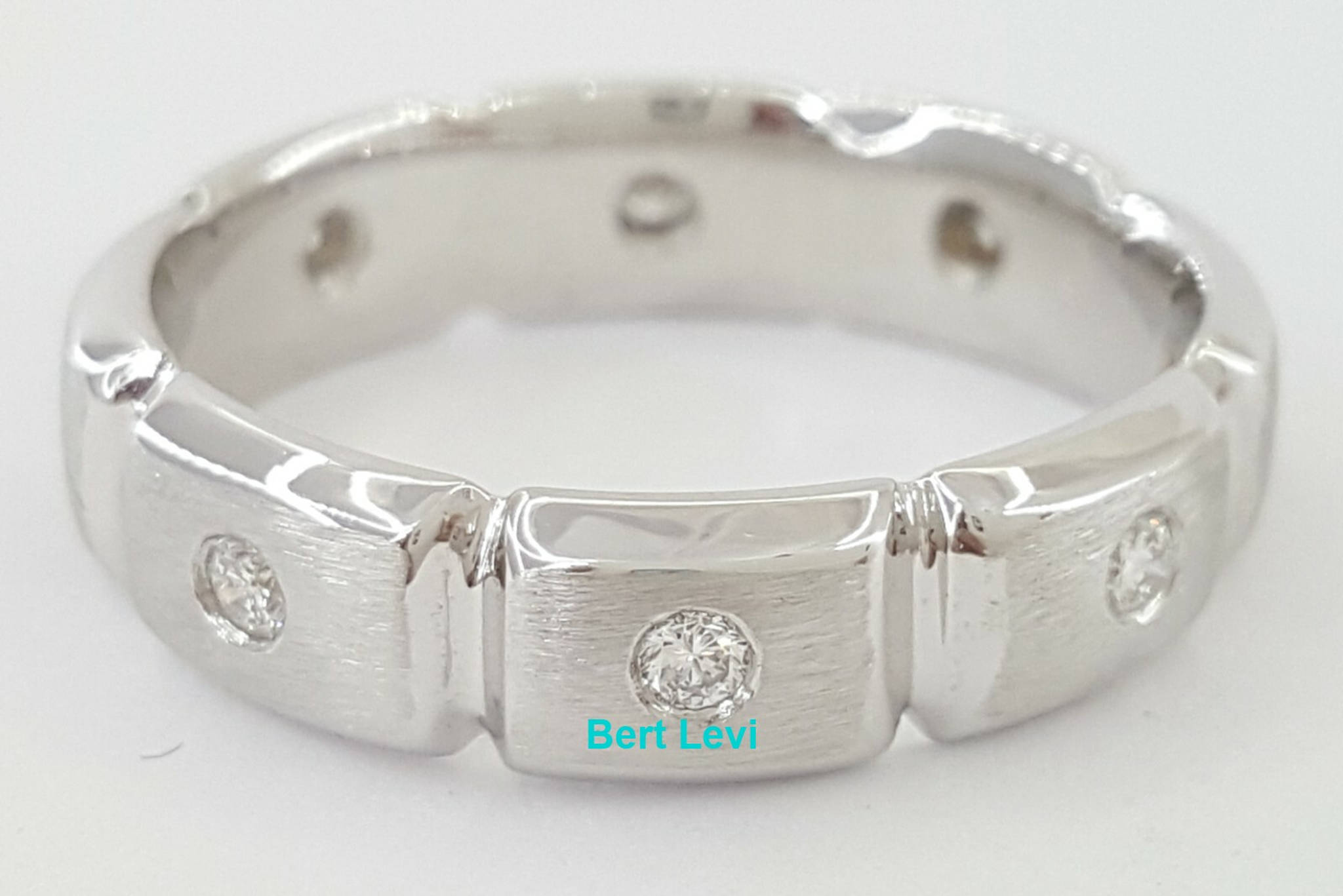 0.25 ct Men's 14k White Gold Round Cut Diamond Wedding Band 7.8g 6mm Size 10.5