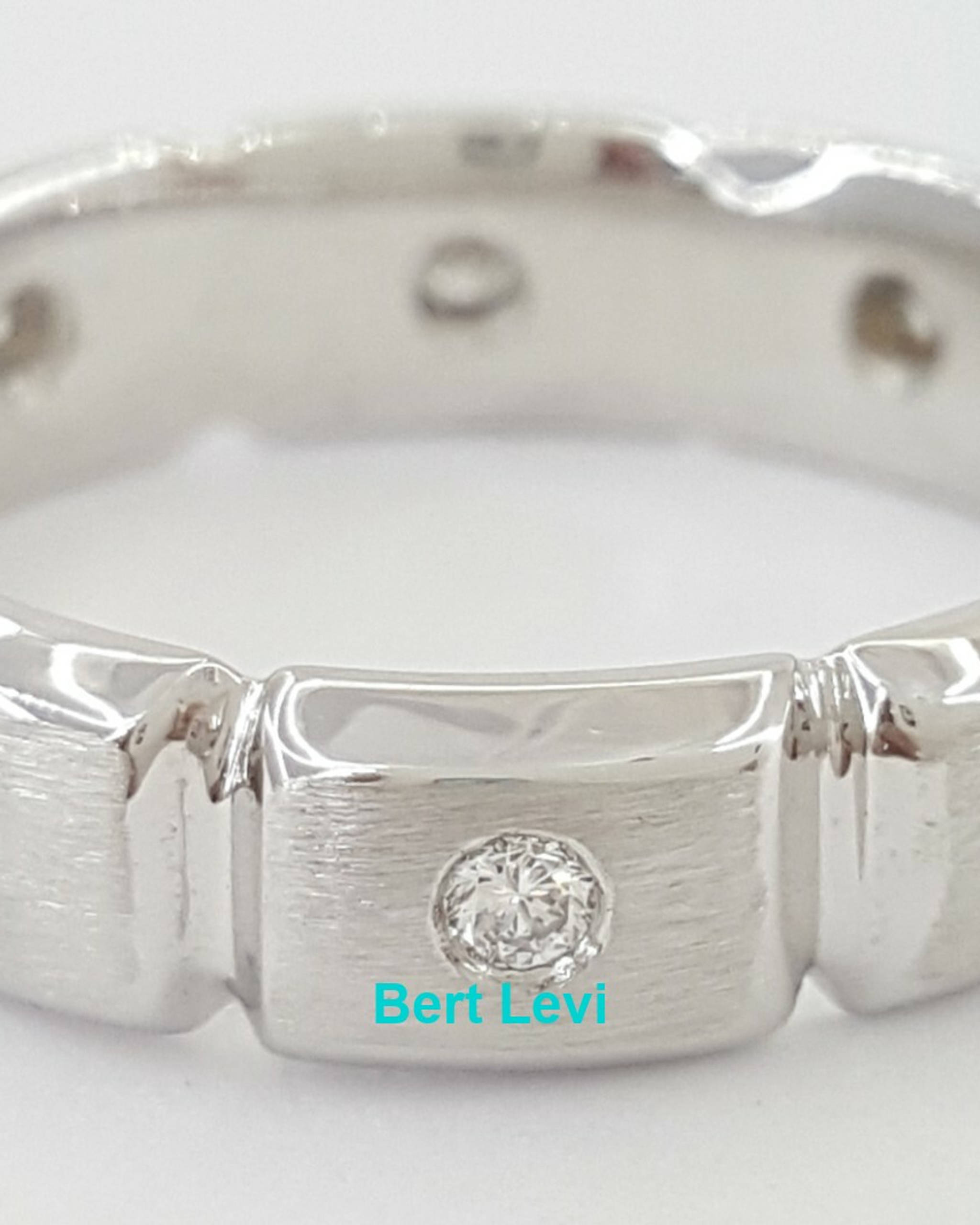 0.25 ct Men's 14k White Gold Round Cut Diamond Wedding Band 7.8g 6mm Size 10.5