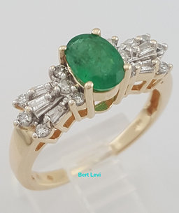Oval Green Emerald & Diamond 10k Yellow Gold Ring 1ct