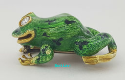 Vintage Round Diamond & Green Enamel Frog Brooch / Pin Pendant 18K Gold 0.28 ct