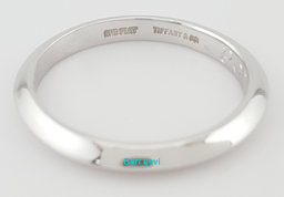 Vintage Tiffany & Co Knife Edge Wedding Band Ring Platinum 2.2 mm 2.7 Grams
