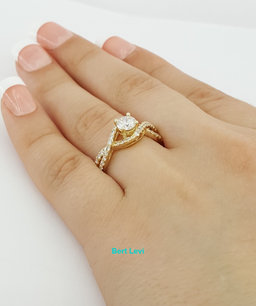 Round Cut Diamond Halo Crossover 14k Yellow Gold Engagement Ring 0.83 ct