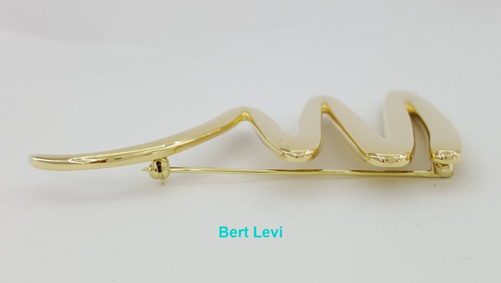 1985 Tiffany & Co. Paloma Picasso ブローチ Tiffany & Co Paloma Picasso 18K Zig-Zag Squiggle… · $5,745