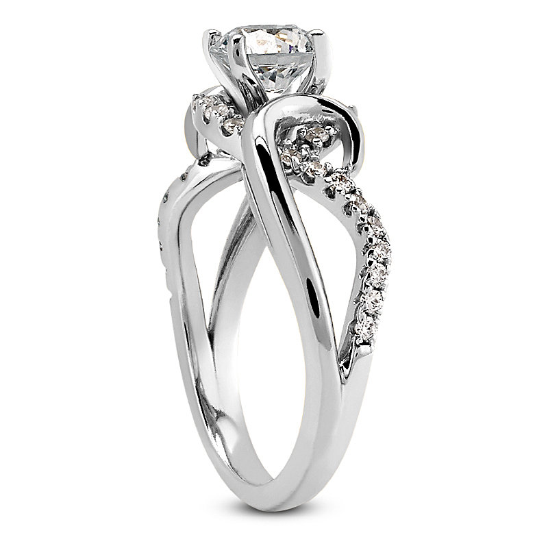 How Slight Differences in Diamond Carat Weight Can Help You Manage Your Engagement Ring Investment