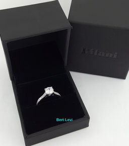 Ritani 1RZ2493 Semi-Mount Diamond 0.17ct 18k White Gold Engagement Ring Rt $1785