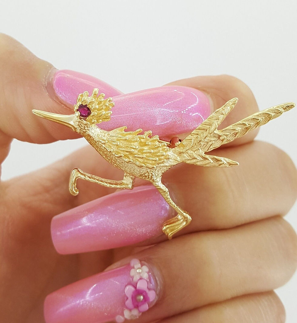 Vintage Roadrunner Bird 14k Yellow Gold Pin Brooch Ruby Eye 6.3 grams 46.6mm