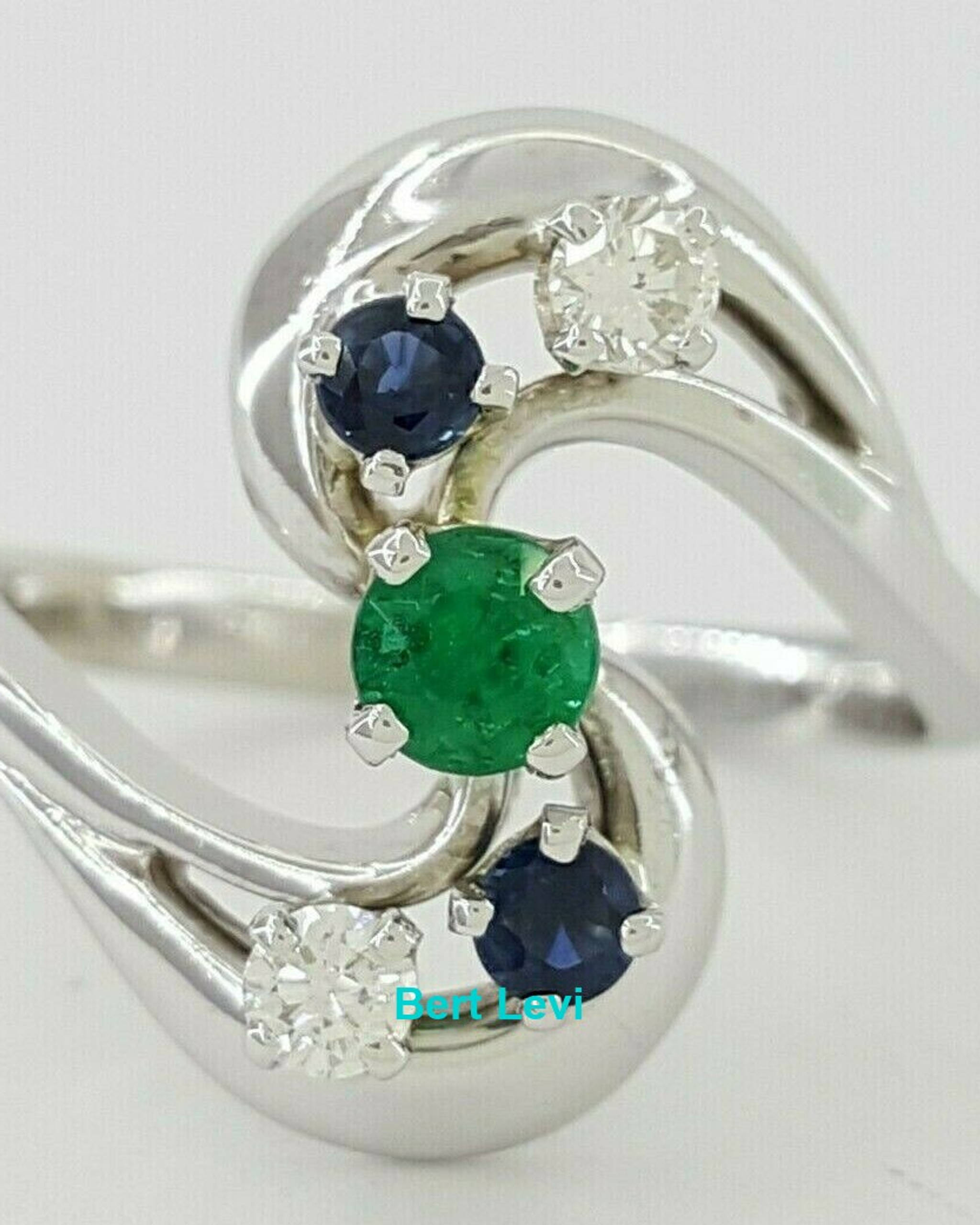 0.12 ct 14K White Gold Round Cut Diamond Sapphire & Emerald Ring