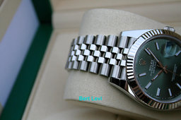 ROLEX 126334 DATEJUST 41MM WATCH MINT GREEN DIAL JUBILEE