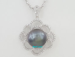 13.7 mm Tahitian Pearl & Diamond Flower Pendant Necklace 1.3 ct 18K Gold 18"