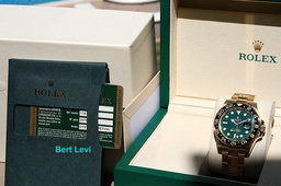ROLEX 116718 GMT MASTER II 18K YELLOW GOLD GREEN DIAL