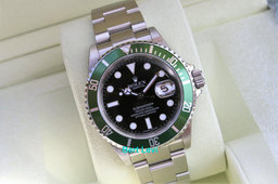 ROLEX 16610LV SUBMARINER GREEN ANNIVERSARY 50TH V NIB