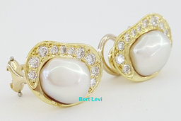Tiffany & Co Vintage Earclips Clip-On Earrings Pearl & 0.5 ct Diamond 18K Gold