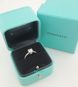 Tiffany & Co Novo Cushion Cut Diamond Engagement Ring 0.91 ct Retail $9,100