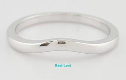 Platinum Curve Wedding Band Ring 2 mm 4 grams Size 7.5