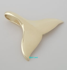 Whale Tail Pendant 14k Yellow Gold 3.8 Grams 25 x 23.3 mm