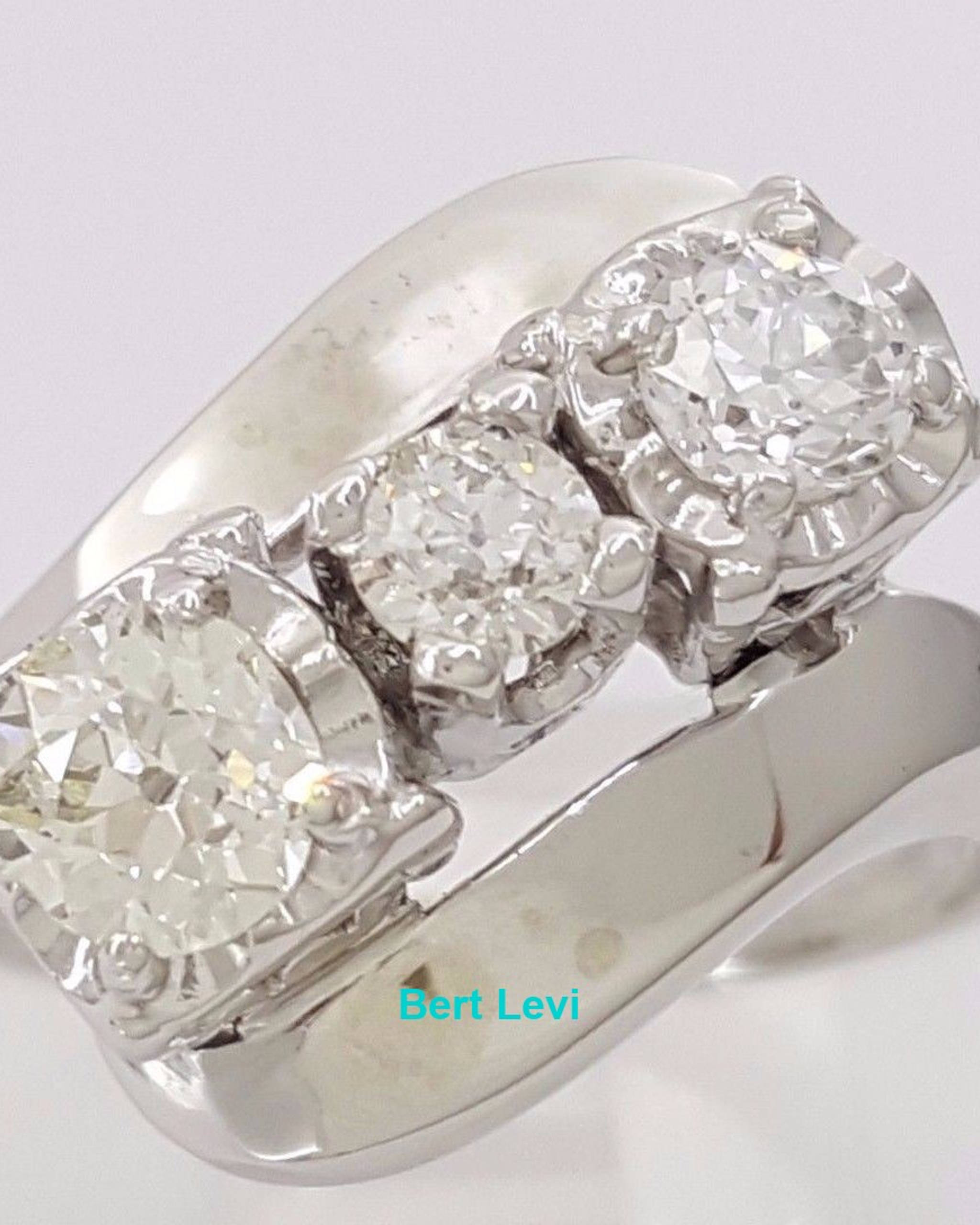 Vintage 0.90 ct 14k White Gold Three Stone Old European Diamond Engagement Ring