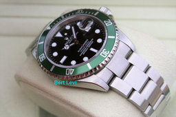 ROLEX SUBMARINER 16610LV 50TH ANNIVERSARY GREEN SUB NOS