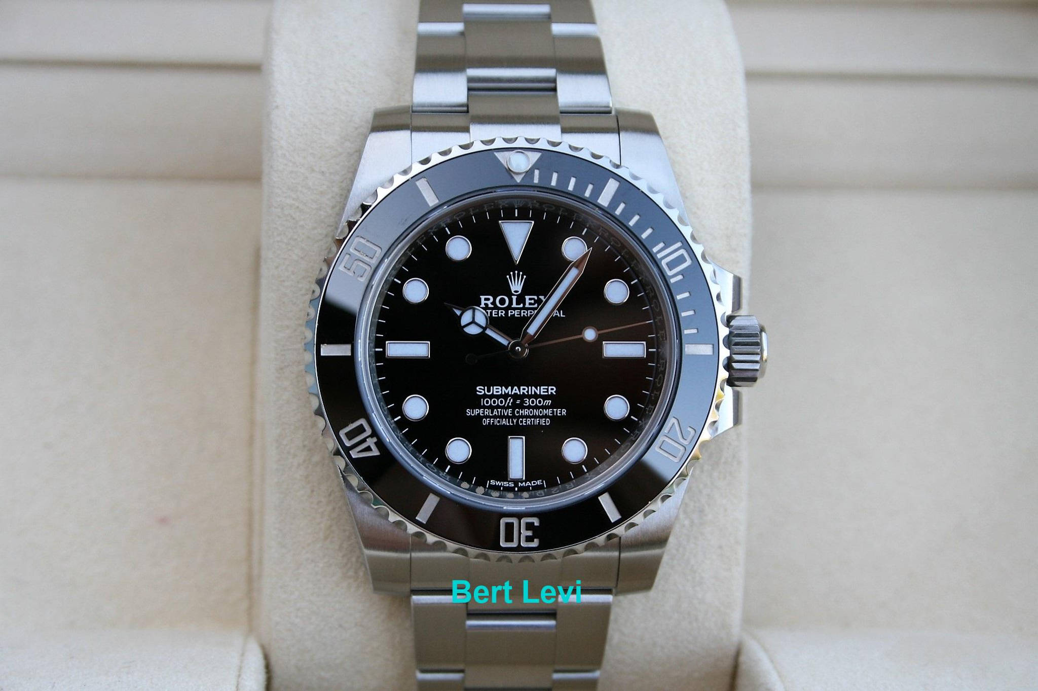 ROLEX 114060 SUBMARINER 40MM NO DATE