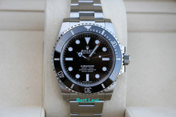 ROLEX 114060 SUBMARINER 40MM NO DATE