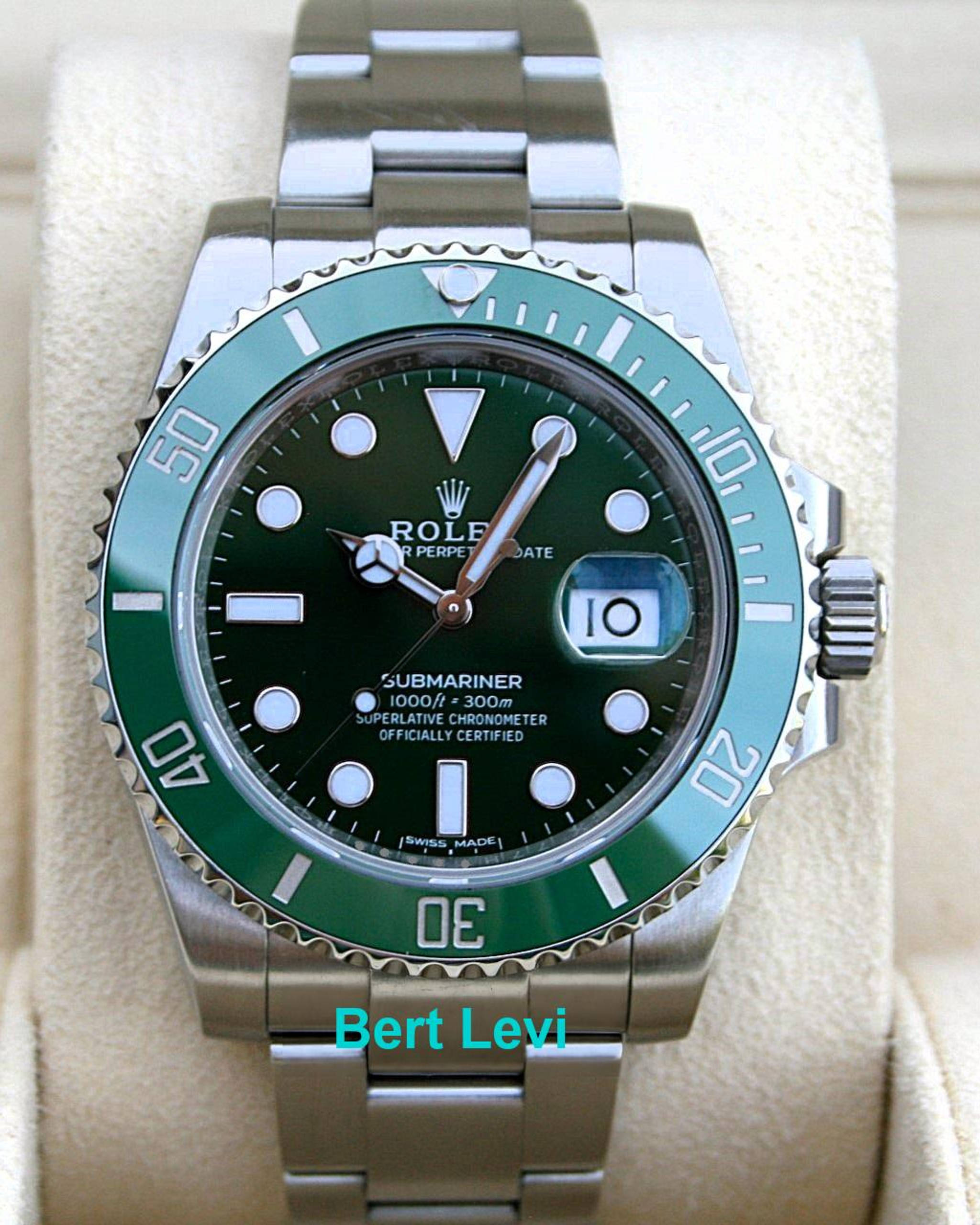 ROLEX 116610LV GREEN SUBMARINER WATCH HULK