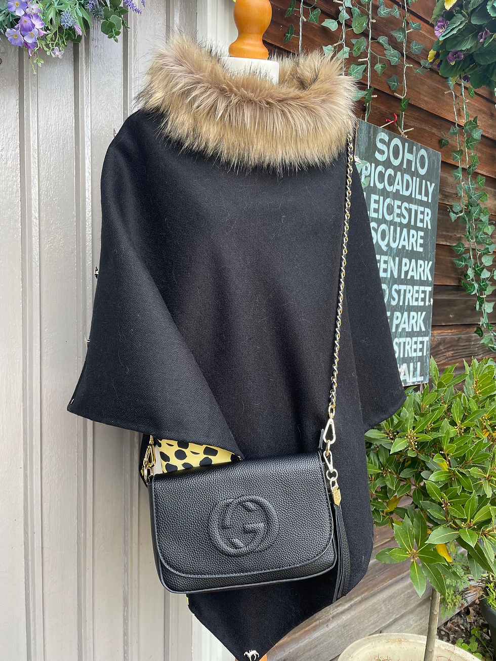 Thumbnail: TWEED PONCHO IN BLACK SWEEPSTAKES TWEED & MANGO JAGUAR PRINT