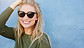 Femme, lunettes soleil