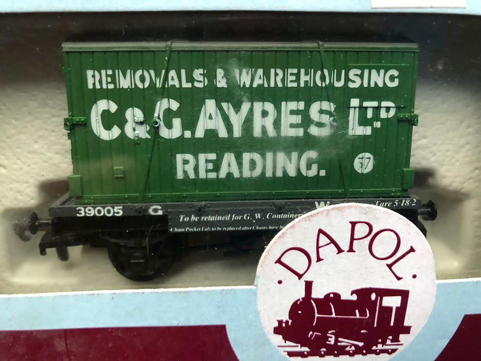 Thumbnail: B91 - GWR CONFLAT 39005 & C & G AYRES CONTAINER - READING