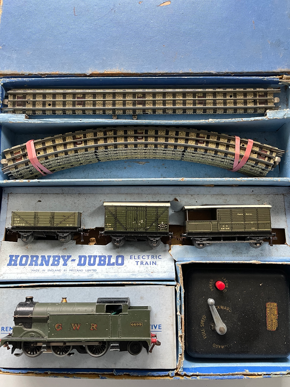Thumbnail: EDG7 GWR TANK GOODS TRAIN SET