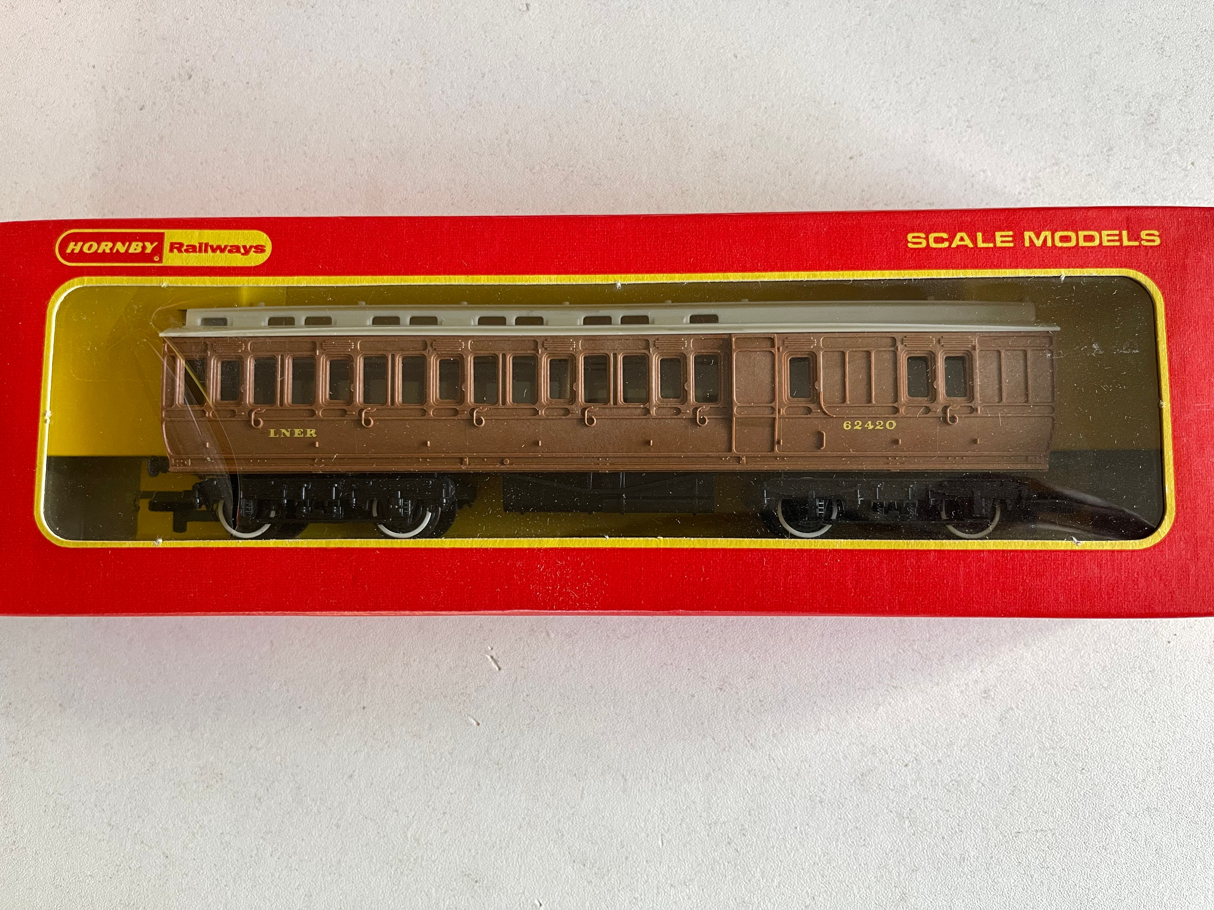 R.25 L.N.E.R. CLERESTORY BRAKE COACH