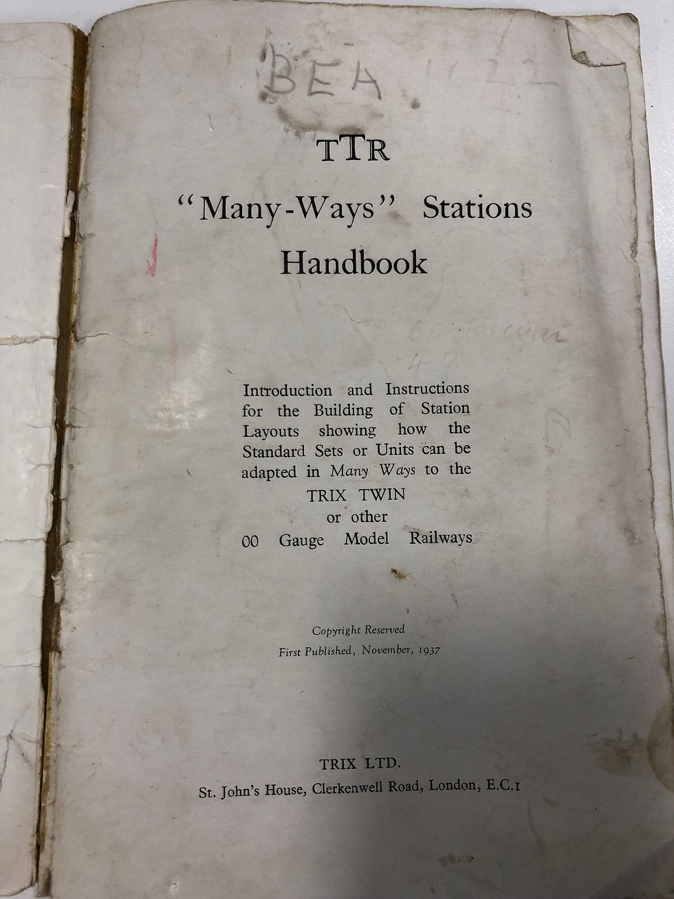 Thumbnail: TTR TRIX TWIN RAILWAY - MANY WAYS STATION SETS MANUAL 1937 (1st EDDITION)