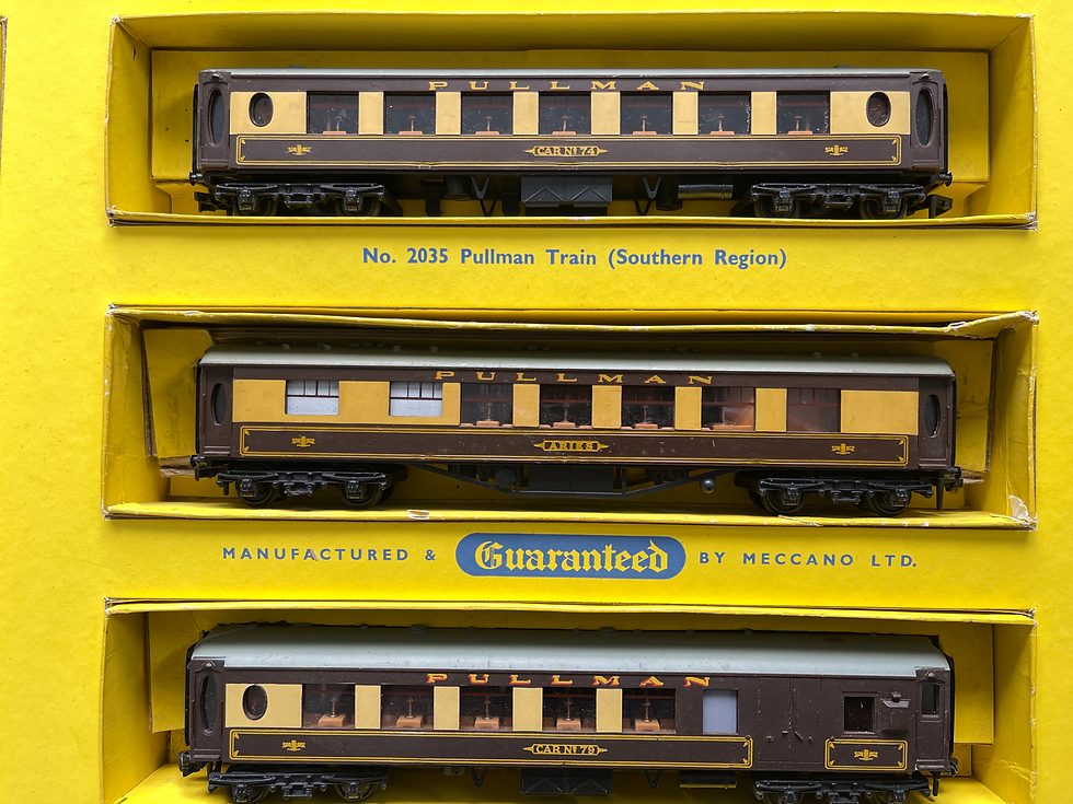 Thumbnail: 2035 THE PULLMAN S.R. TRAIN SET - BARNSTAPLE