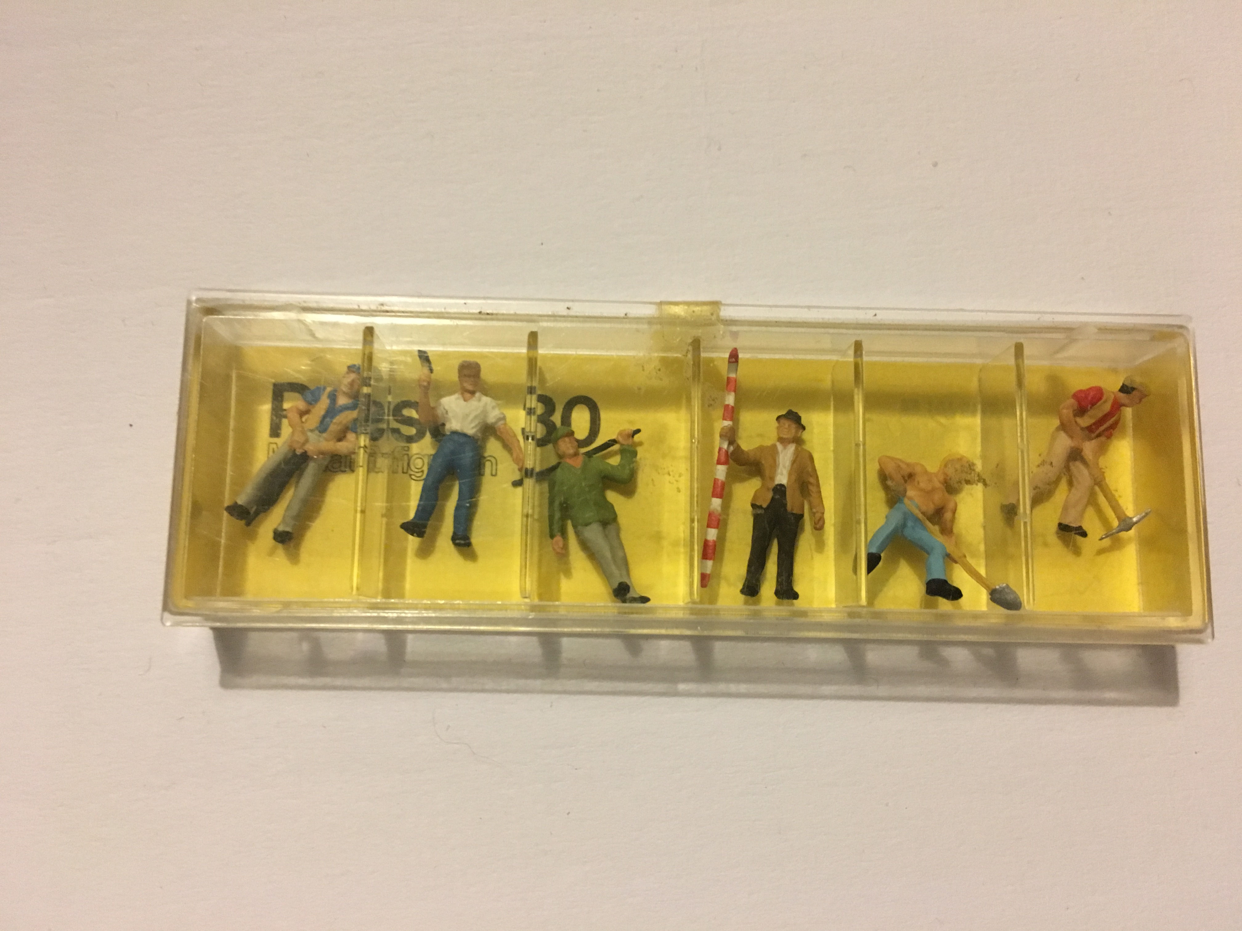 PREISER 30 ROAD WORKERS