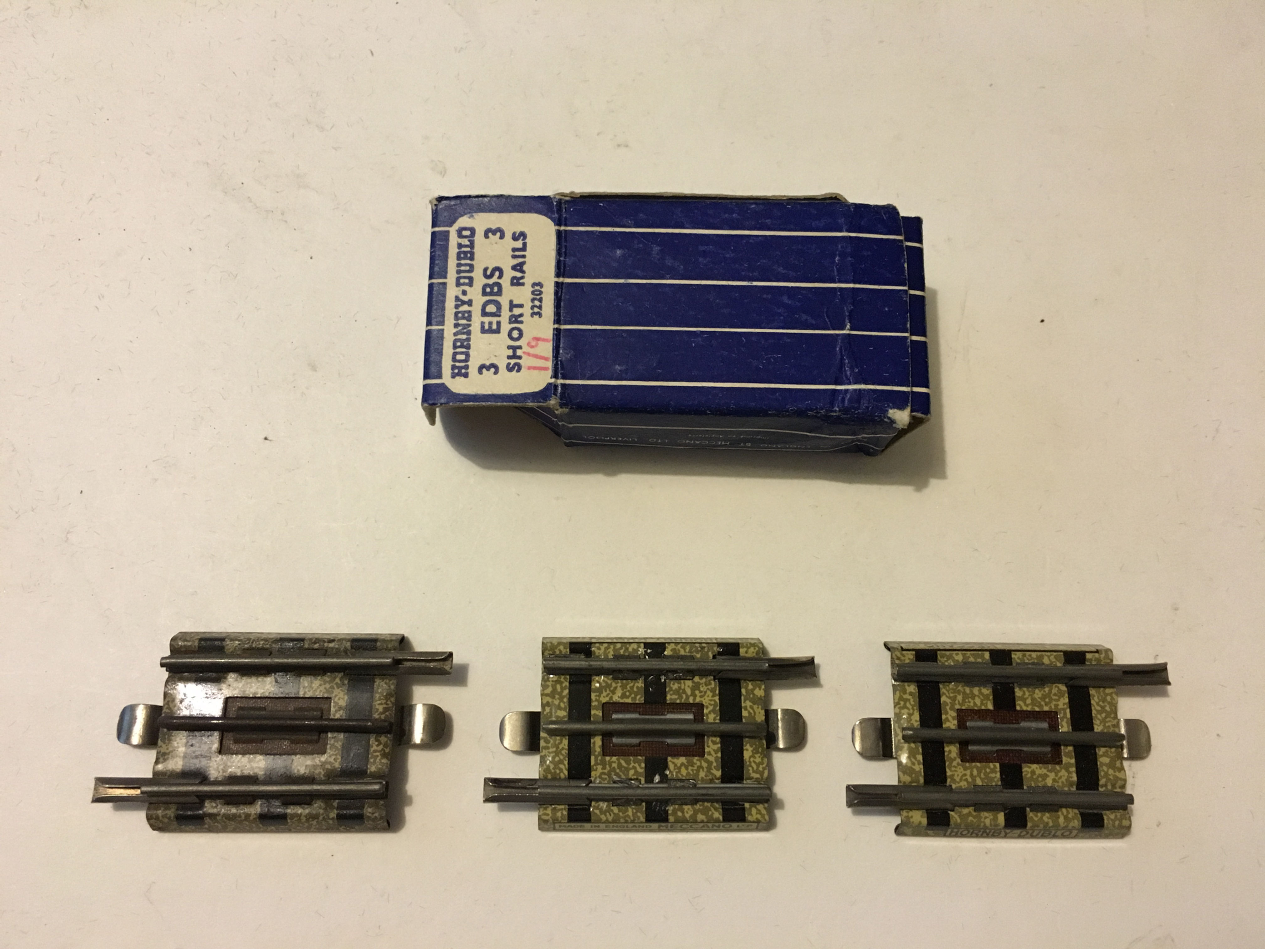 32203 3 x SHORT RAILS (EIGHTH) BOXED