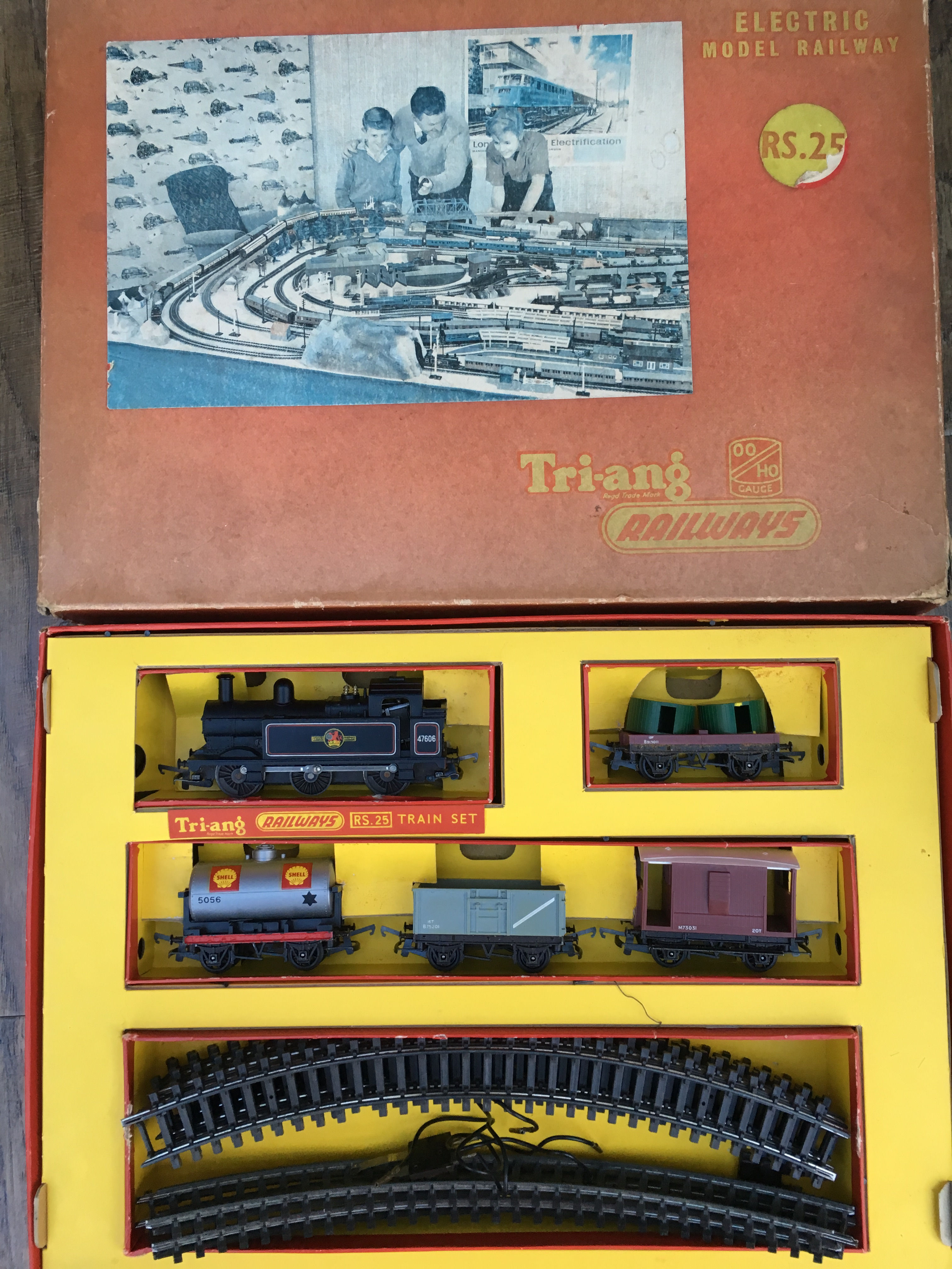 RS.25 JINTY TANK TRAIN SET