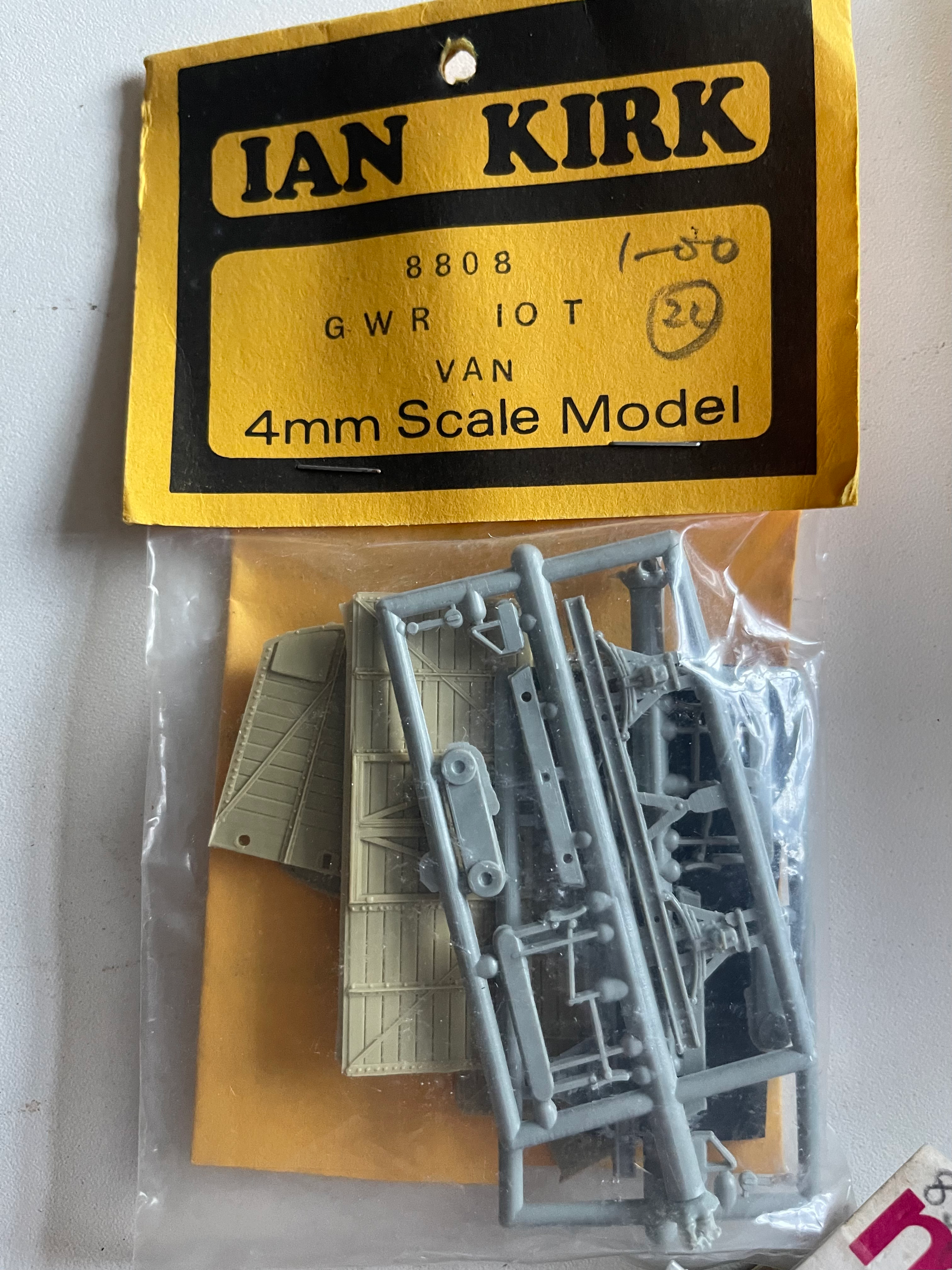 IAN KIRK 8808 GWR 10T VAN WAGON KIT