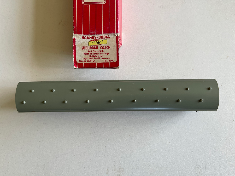 Thumbnail: 4231 (EXPORT) 4081 S.R. SUBURBAN 2ND CLASS COACH - S46291 - BOXED