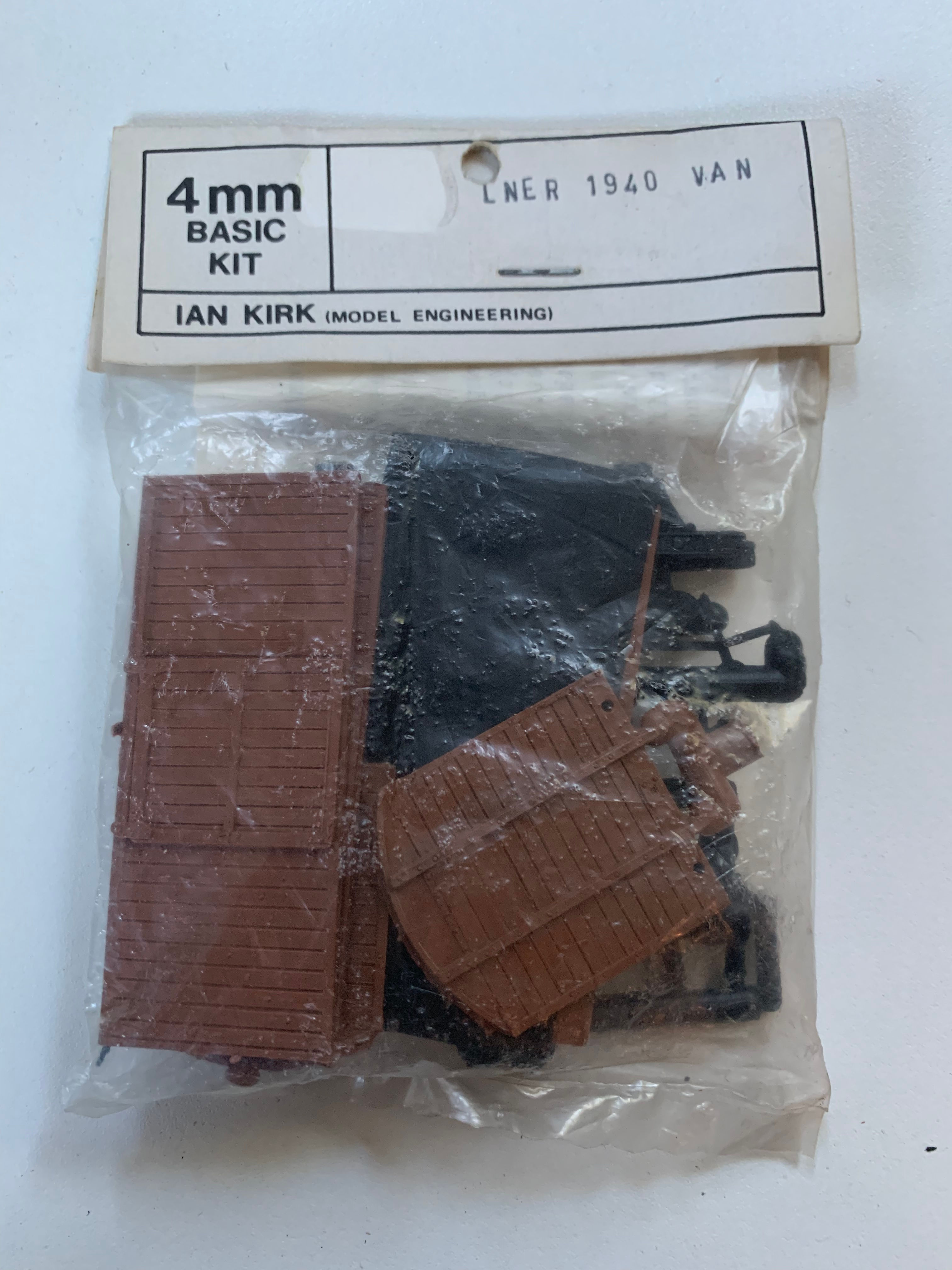 IAN KIRK LNER 1940 VAN KIT