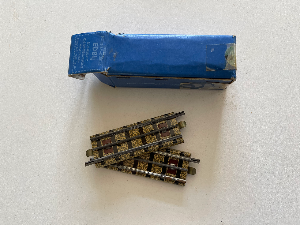 Thumbnail: 32202 EDB1&1/4 - 6 x QUARTER STRAIGHTS BOXED