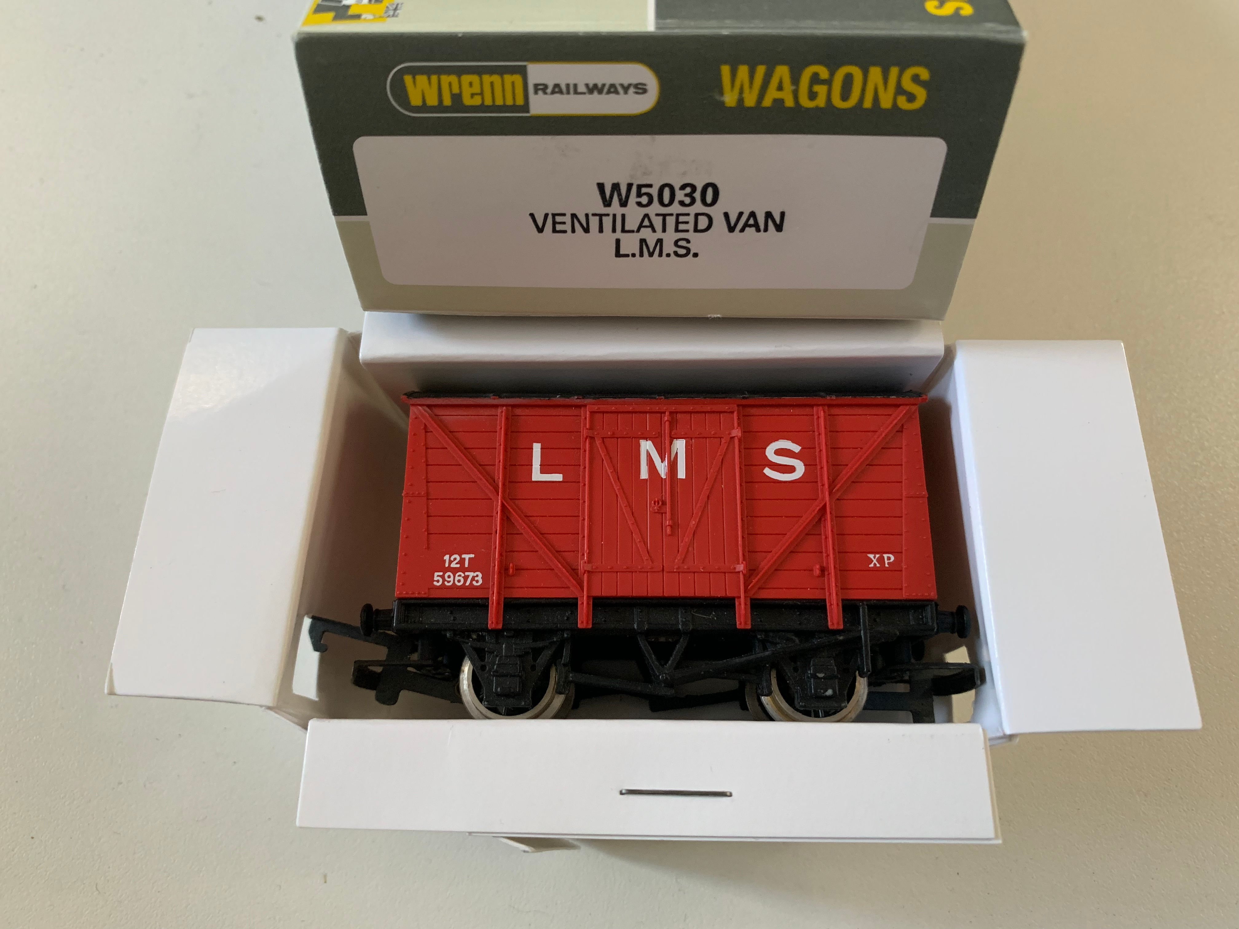 W5030 VENTILATED VAN L.M.S. 59673 - PERIOD 6