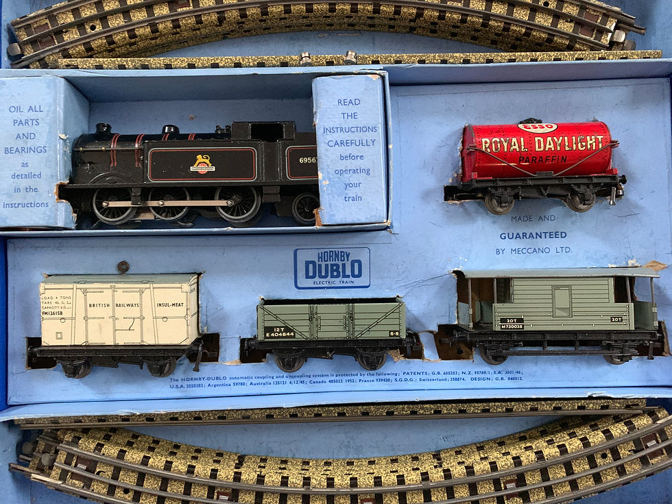 Thumbnail: EDG17 2-6-4 TANK GOODS B.R. TRAIN SET