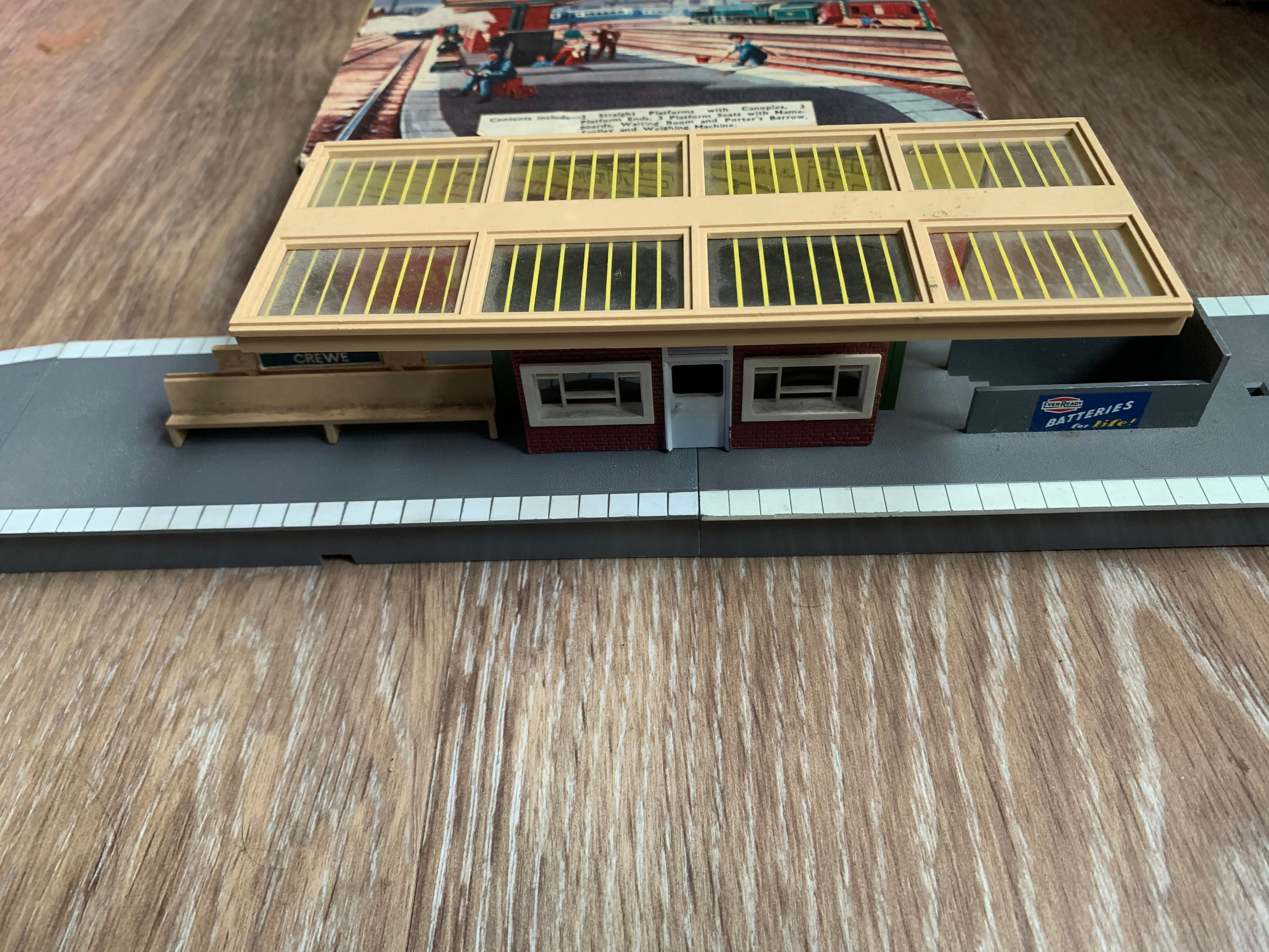 R.688 ISLAND PLATFORM SET