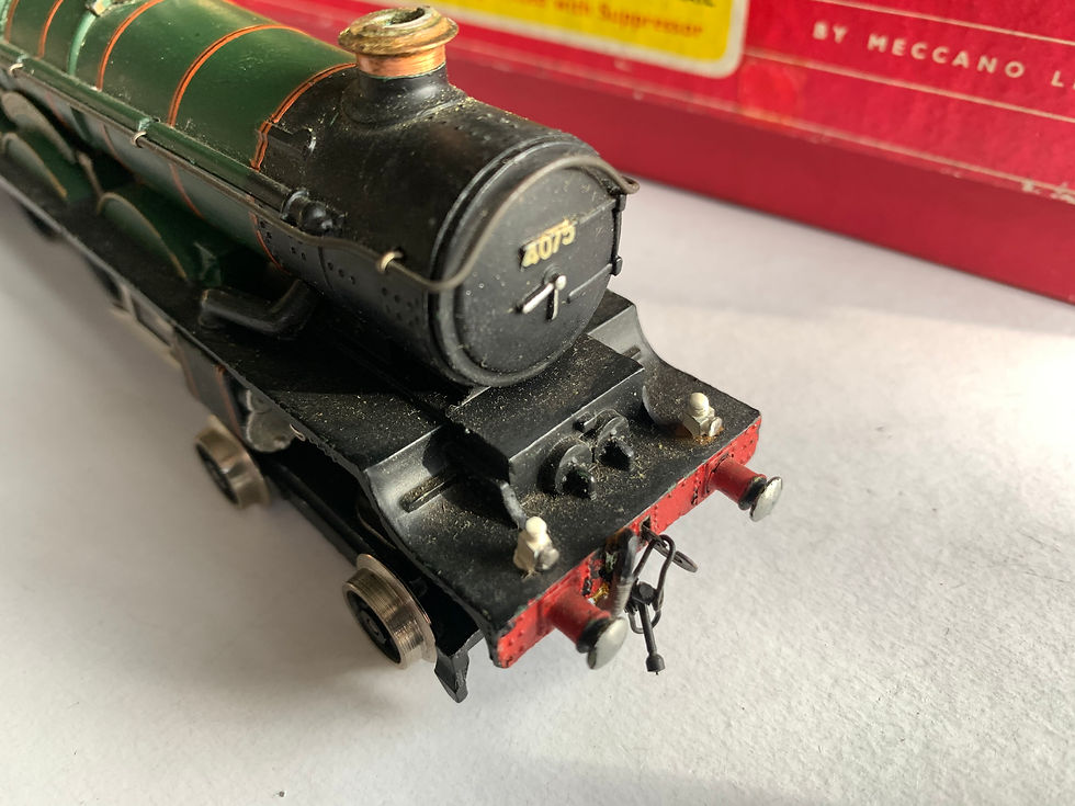 Thumbnail: 2221 CARDIFF CASTLE LOCOMOTIVE & TENDER - BOXED