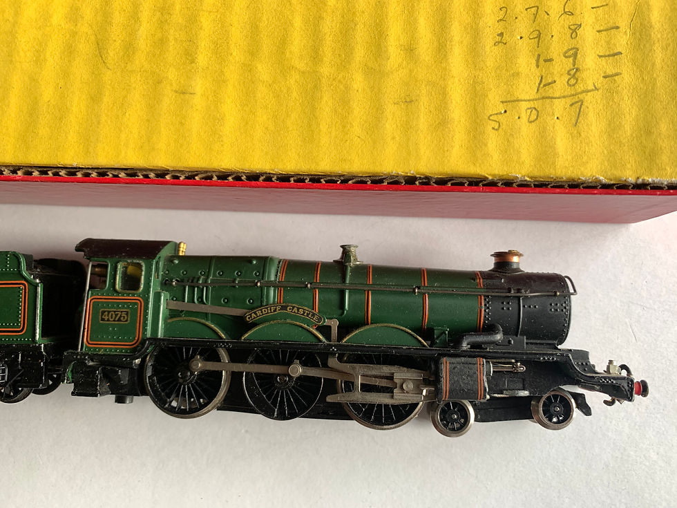 Thumbnail: 2221 CARDIFF CASTLE LOCOMOTIVE & TENDER - BOXED